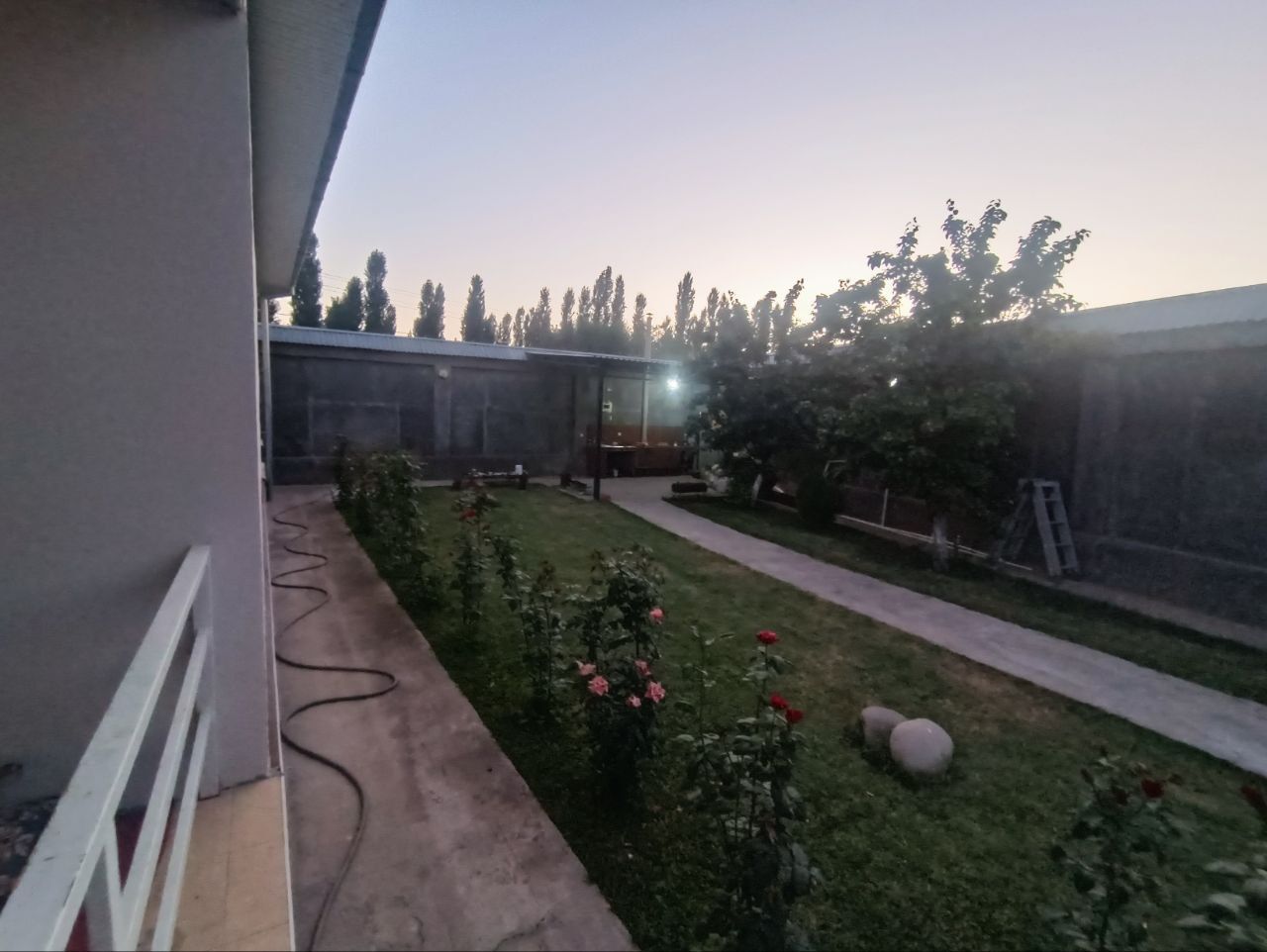 Dacha sotiladi!!!