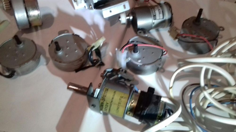 Motoare de curent continuu și alternativ, cu reductor