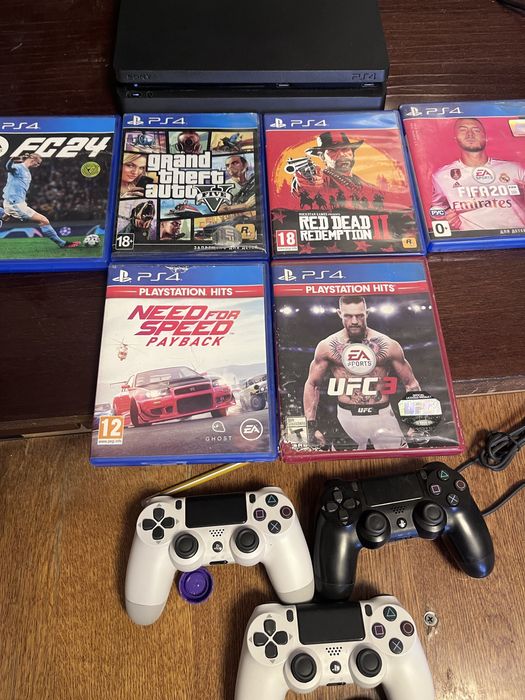 Продам PS4 слим