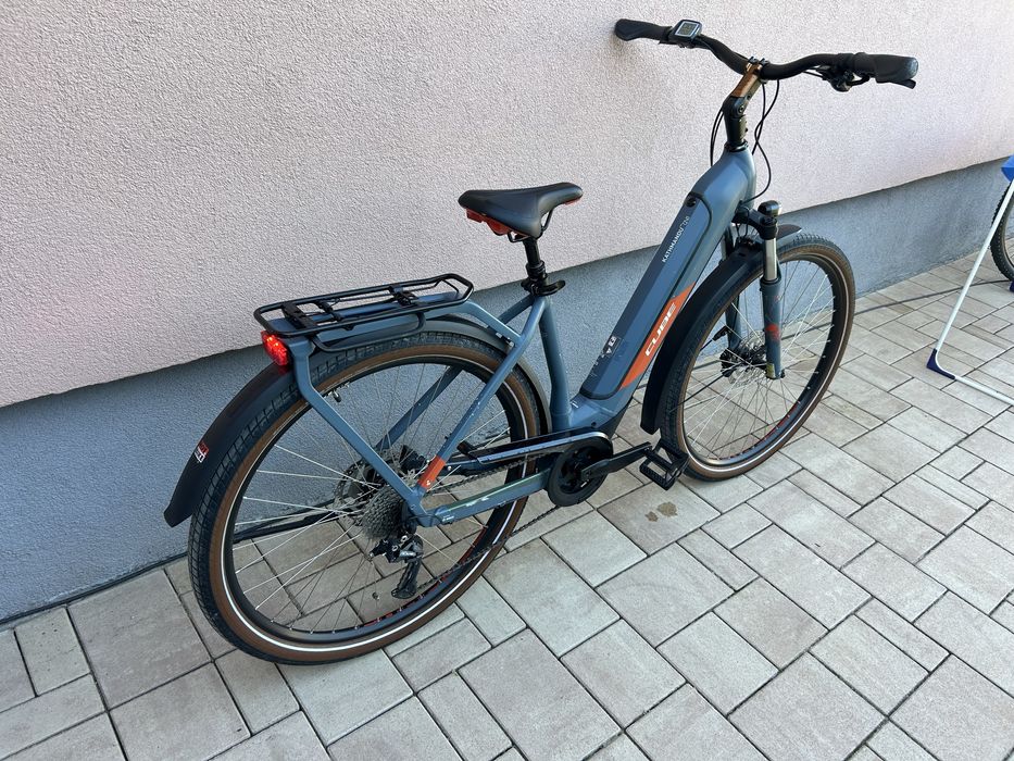 Cube Kathmandu ON1,Bosch CX, bicicleta electrica