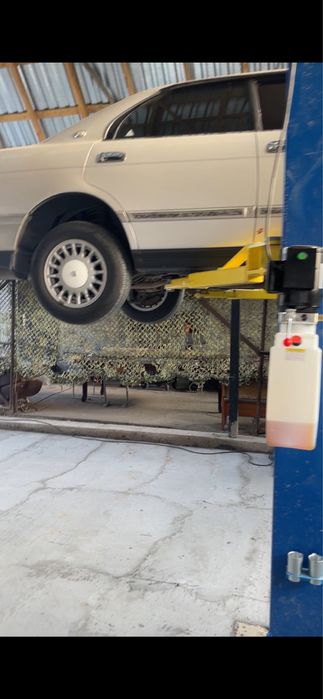 Сдам открытое помещение подъемник и яма