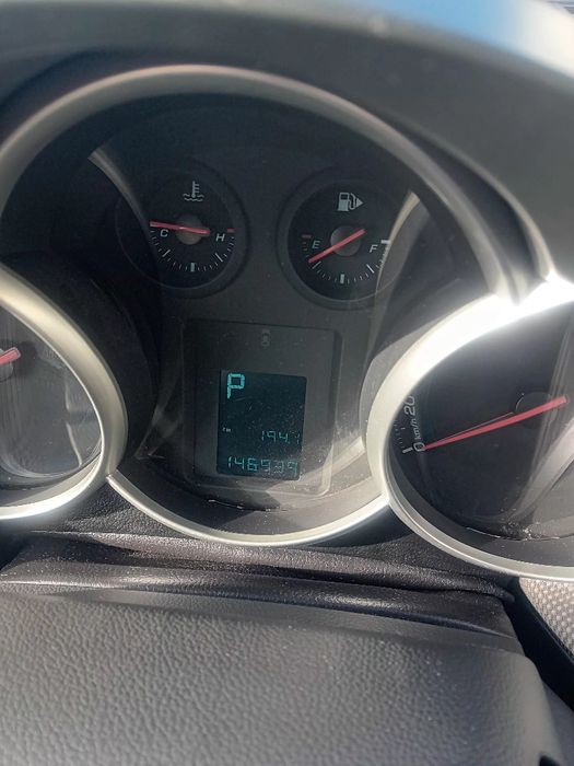 Vand  Schimb cu moto  Chevrolet Cruze  Benzină Automat / 2009