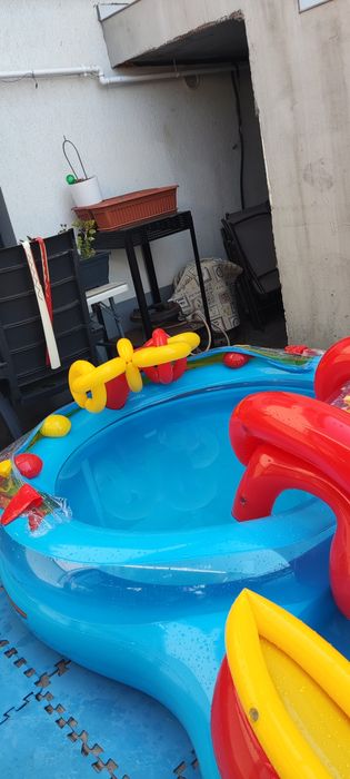 Vând piscină de copii