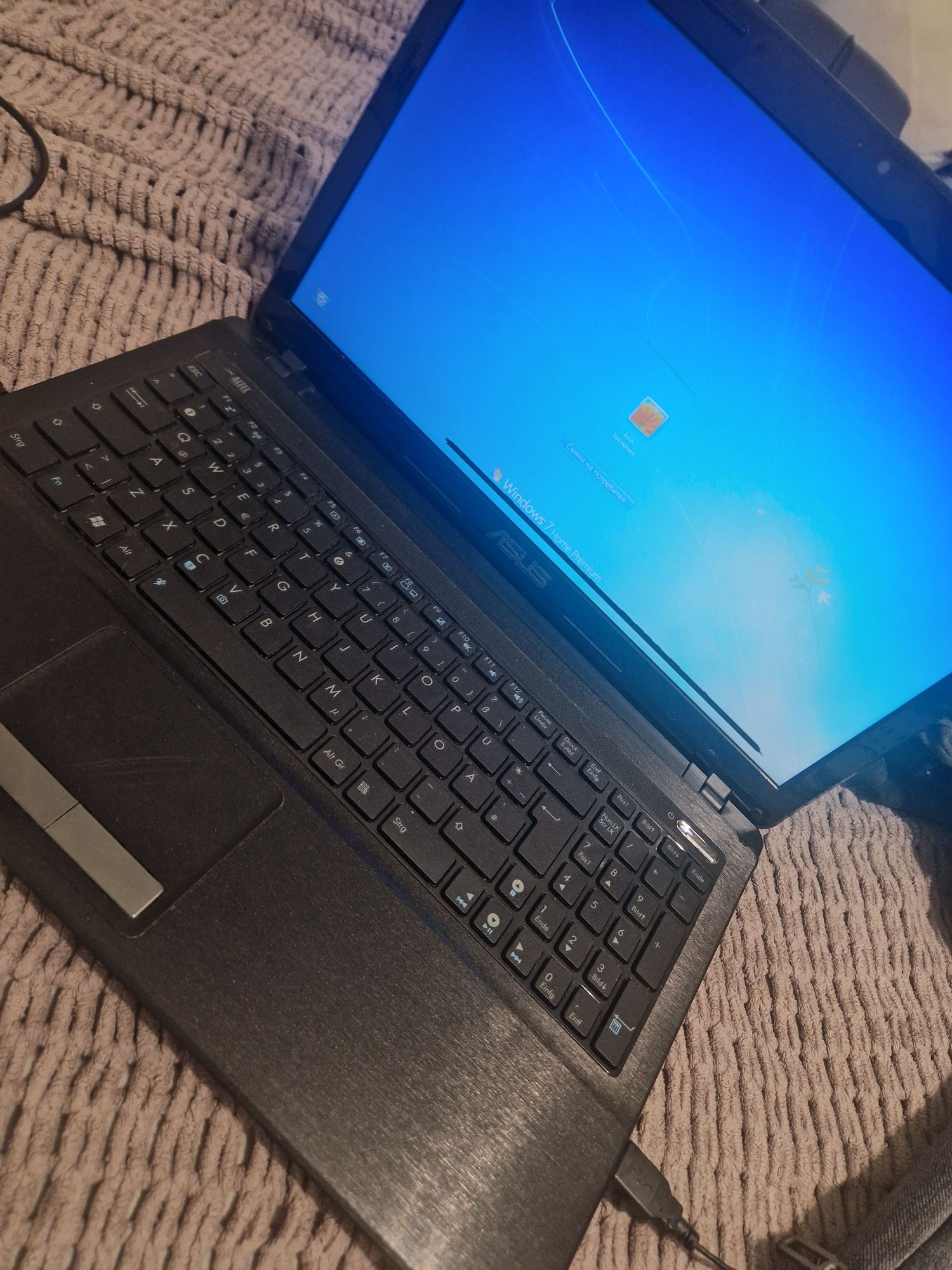 Лаптоп Asus X53S