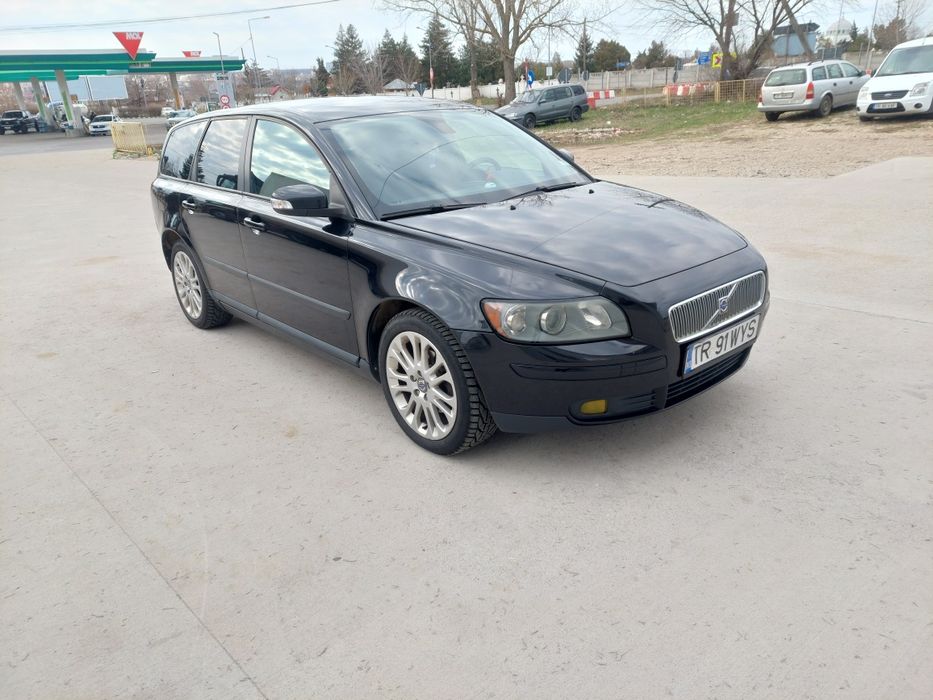Vând Volvo v50 Intretinut