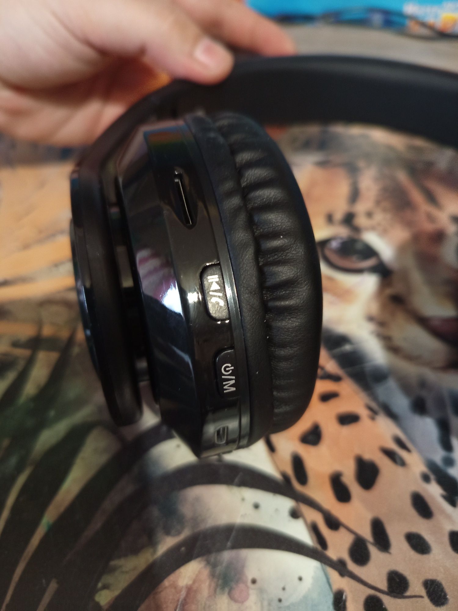 Wireless headphones