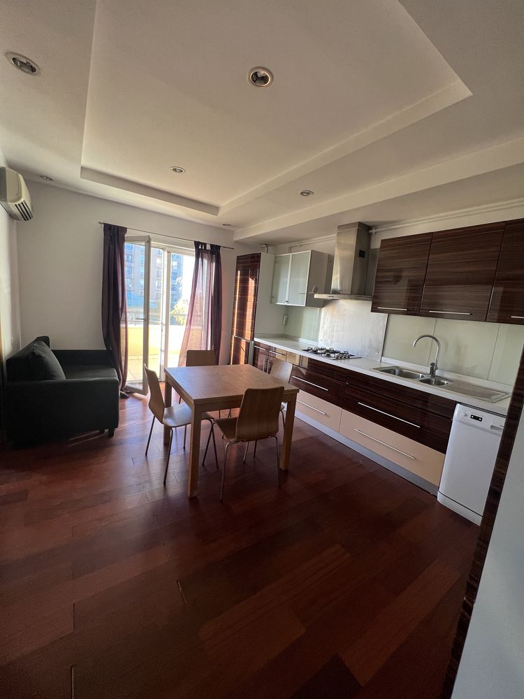 Apartament 3 camere Cosmopolis