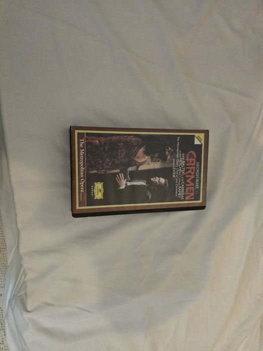 Casetă video VHS,cu spectacolul CARMEN,stare foarte bună,  35 lei