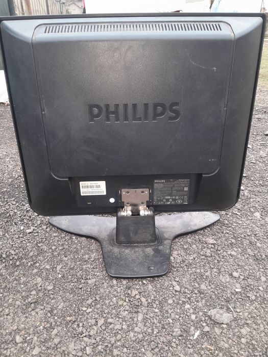 De vânzare calculator și monitor