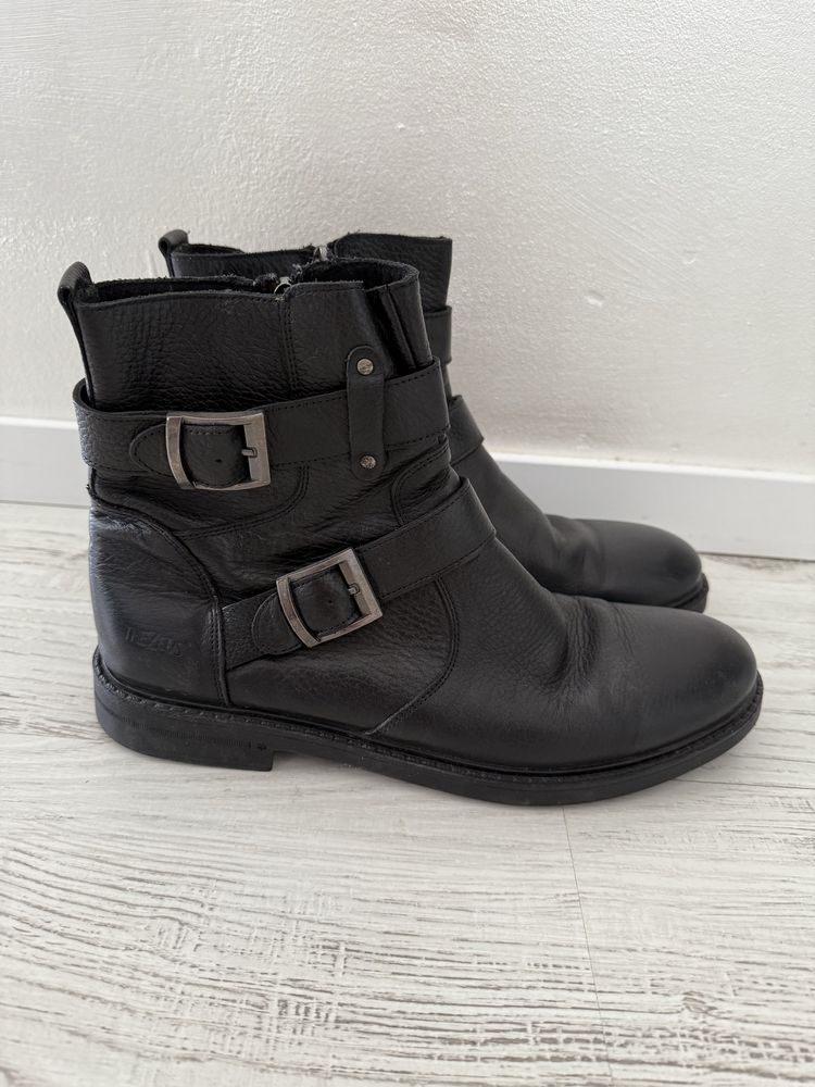 Ghete barbati piele