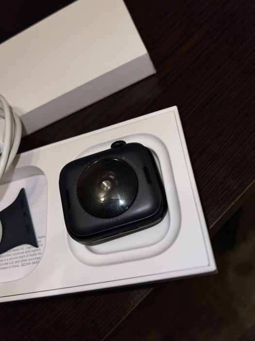 Apple Watch SE (2-ро поколение) GPS + Cellular – 44 мм, с гаранция!!!