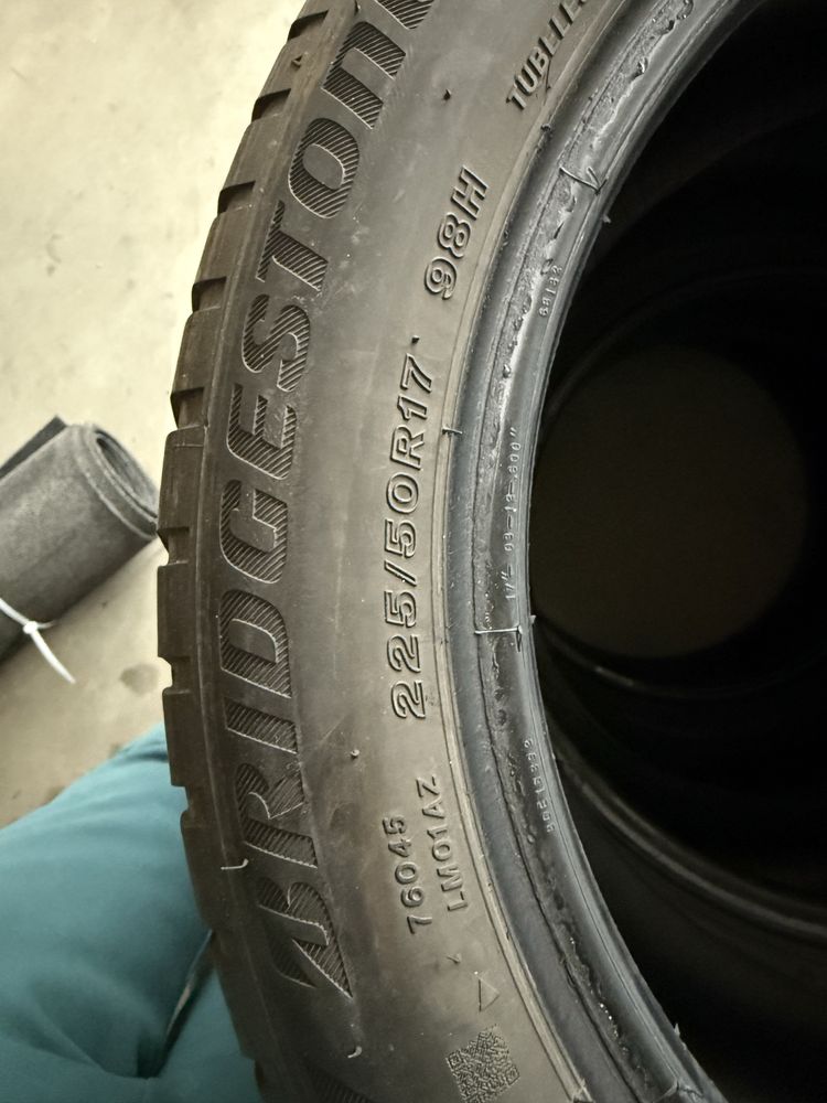 Anvelope Bridgestone 225/50/17