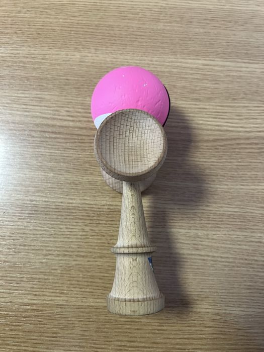 Kendama krom pop roz