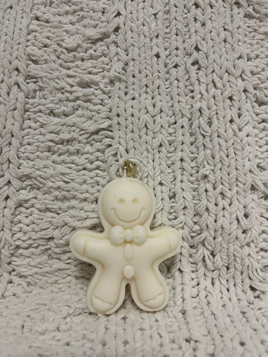 turta dulce, casuta, pitic lumanari de craciun ptr cadouri inspirate