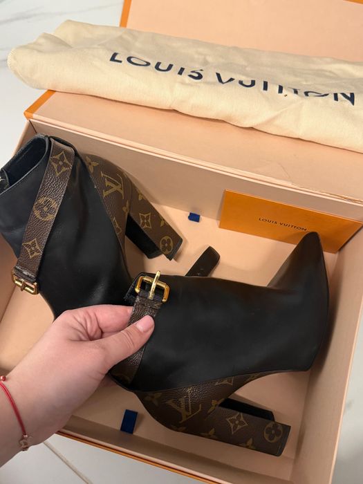 Дамски боти Louis Vuitton