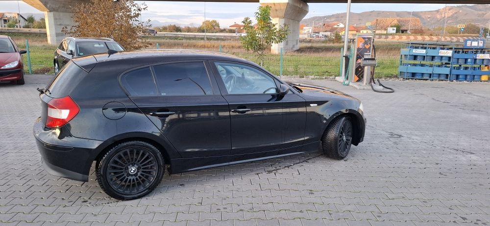 Vând BMW 118D 2006