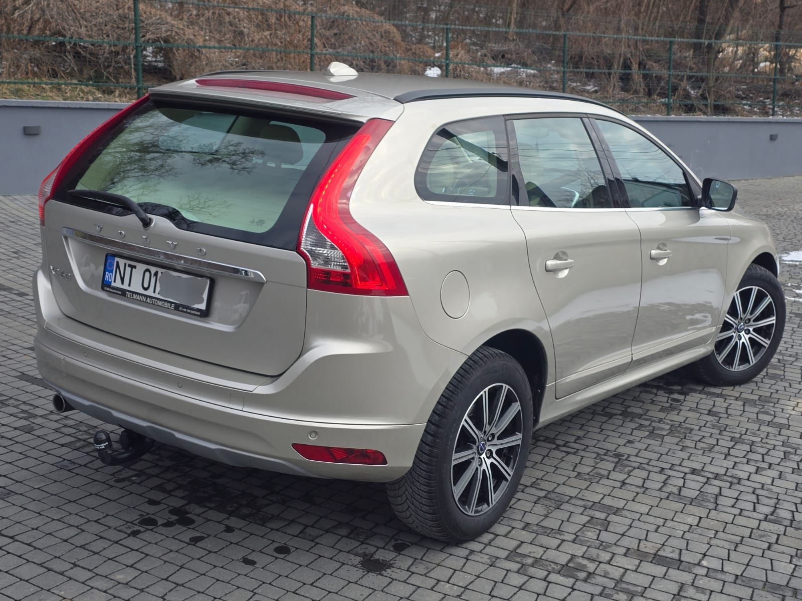 Volvo XC60 2.0d 2016 piele navi senzori recent înmatriculată Ro