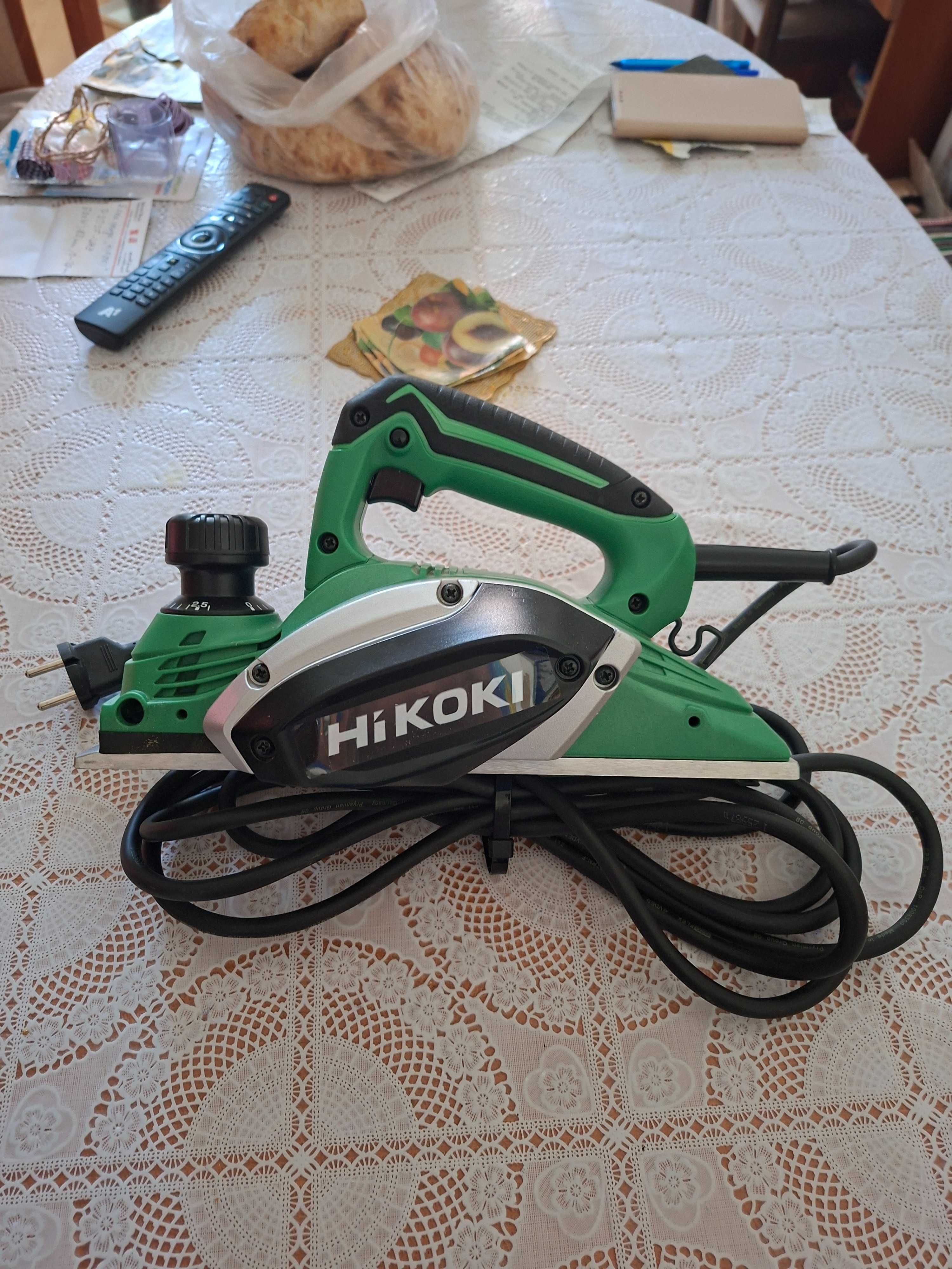 Ренде електрическо за дърво Hitachi {Hikoki} P20 SF