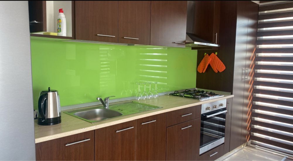 Inchiriez apartament in Cosmopolis cu 2 camere kobilat uitlat balcon