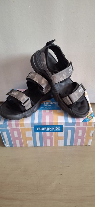 Сандалии подростковые