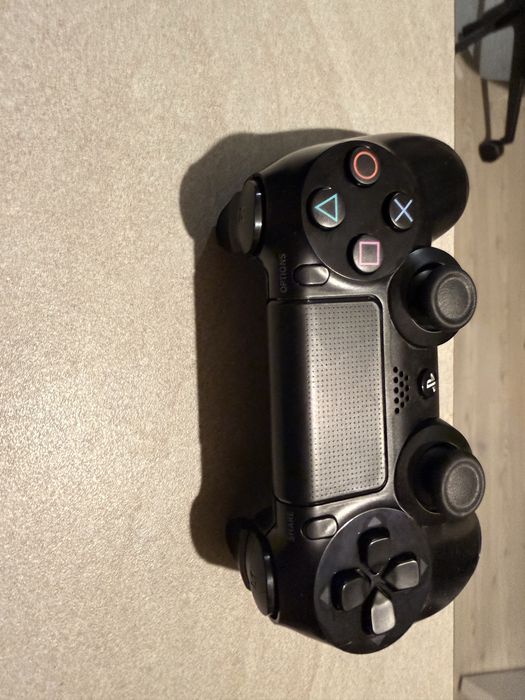 Ps4, PlayStation 4 1TB + 14 дискови игри