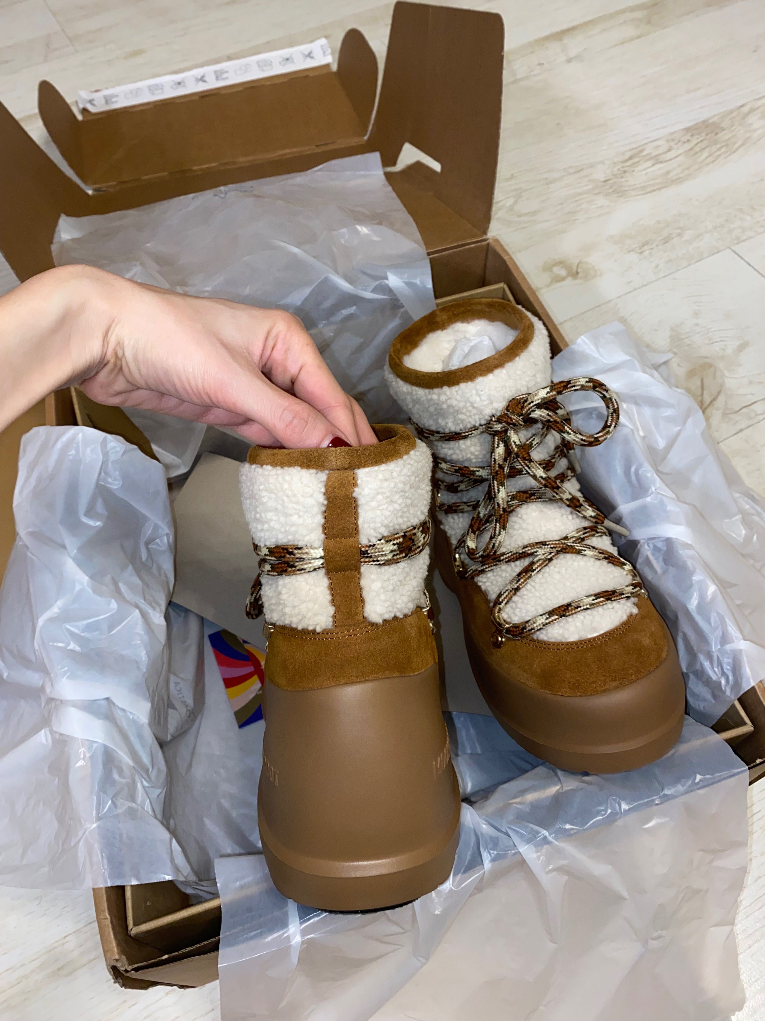 Moon Boot Luna Shearling 39 номер - чисто нови