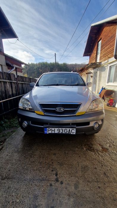 Vand kia sorento ,an 2005, motor 2,5 diesel, tractiune 4×4 ,Ac