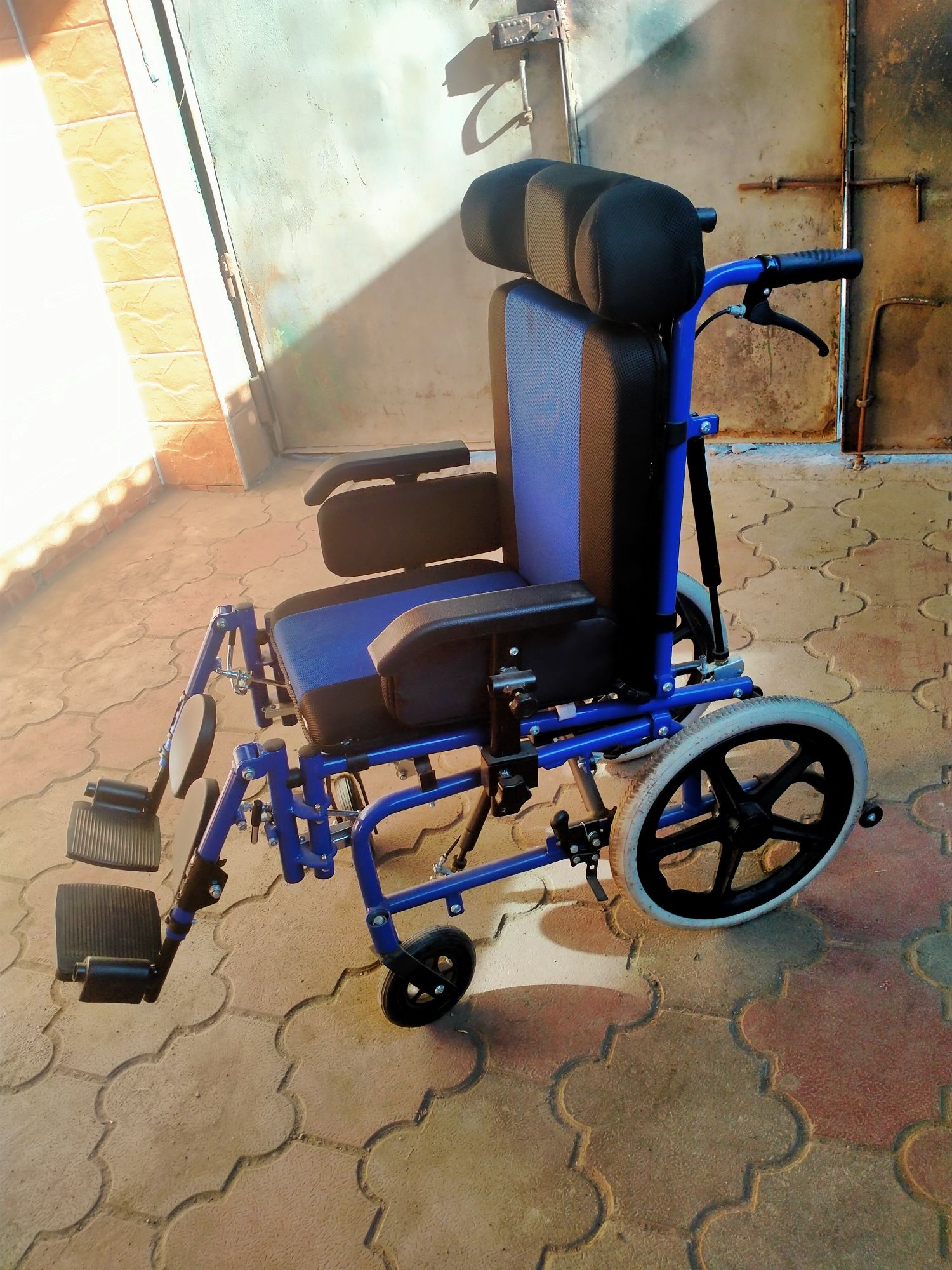 Кресло-коляска для детей с ДЦП