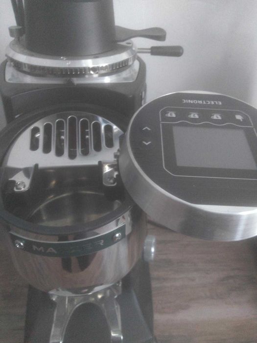 Професионална кафемелачка MAZZER MAJOR V electronic