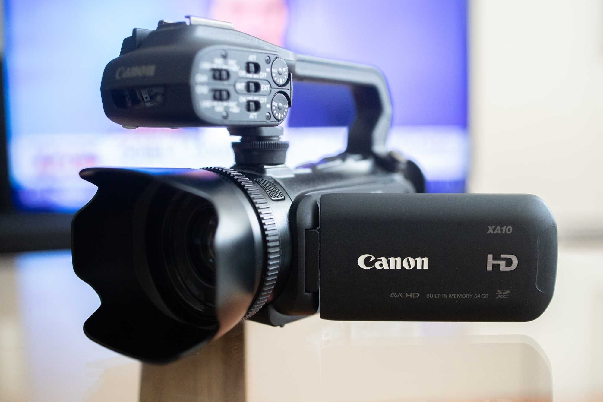 Vand camera video CANON XA 10