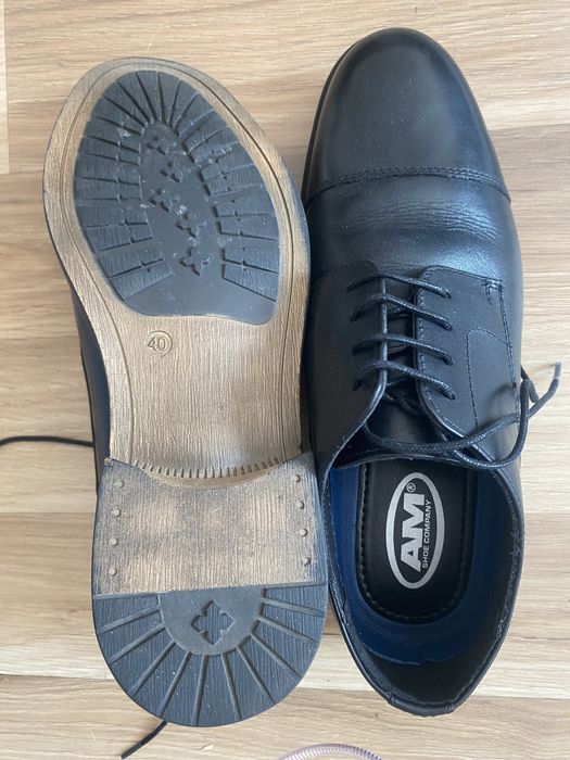 Pantofi de barbati noi din piele