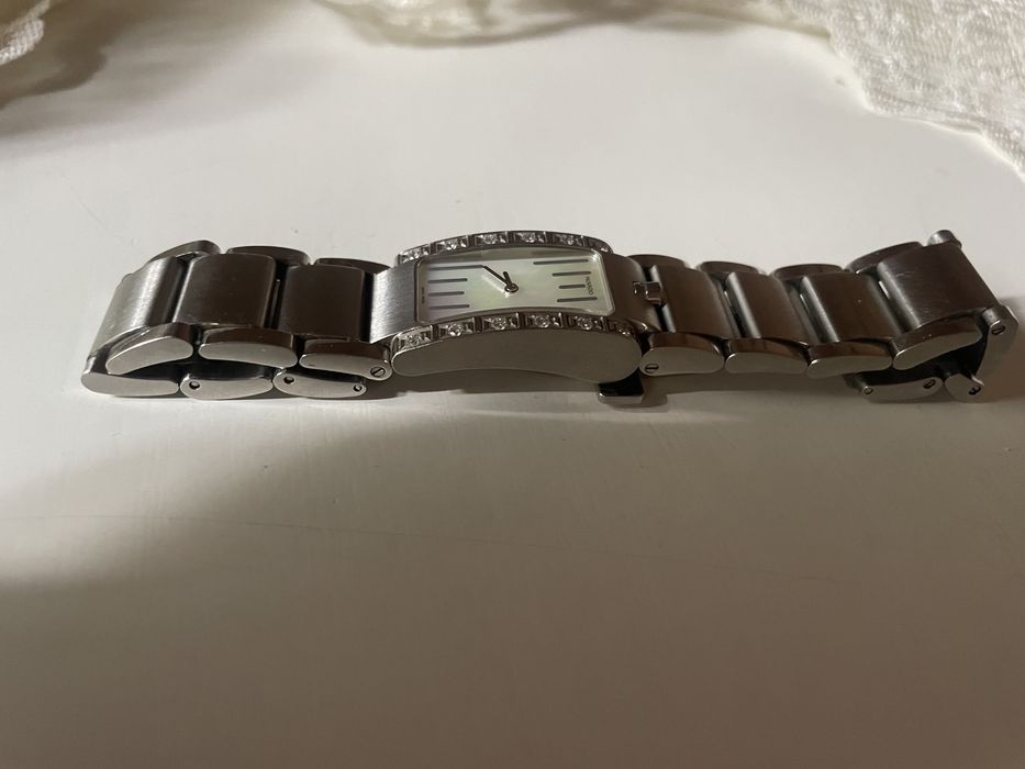 Ceas diamante Movado Eliptica Mother of Pearl Diamond Bezel