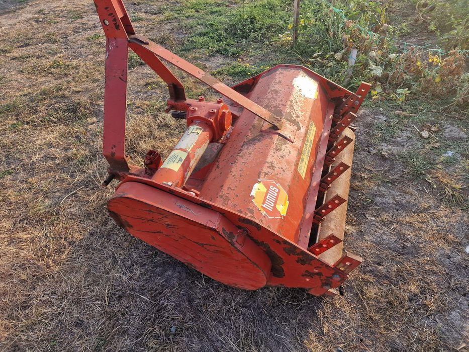 Tocatoare resturi vegetale Humus
