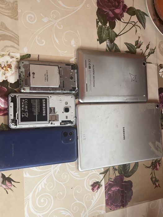 Tablete si tel pentru piese