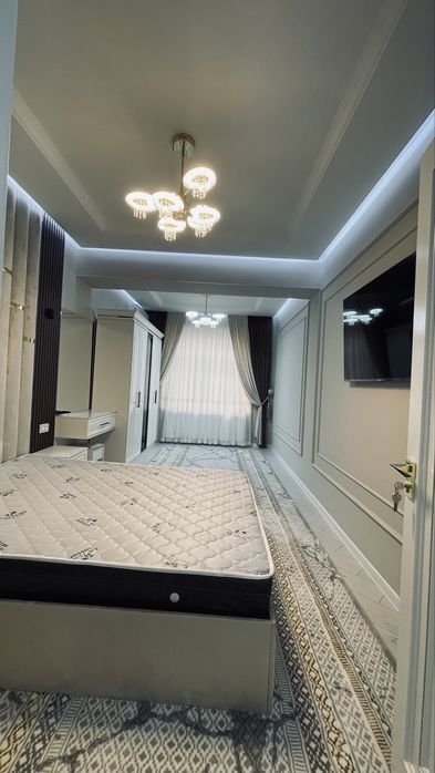 Сотувда 3 хоналик уй фулл ремонт ва жихозлари билан