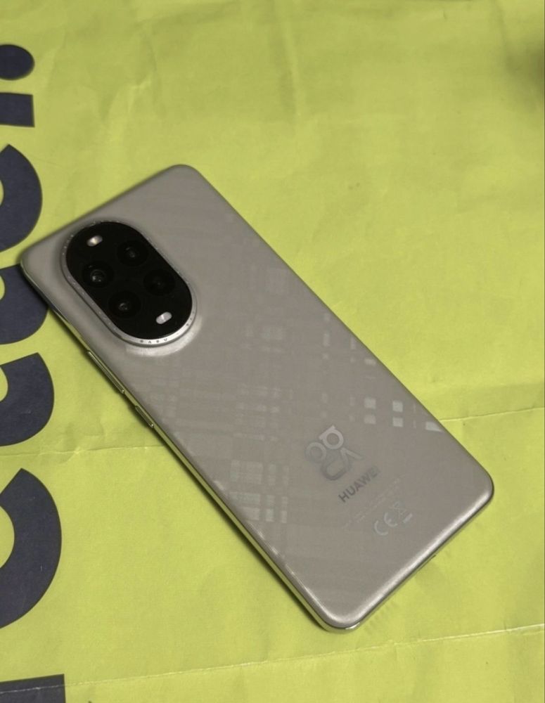 ЧИСТО НОВ 512GB Huawei Nova 13 Pro Гаранция Yettel 3г. 2028 Green