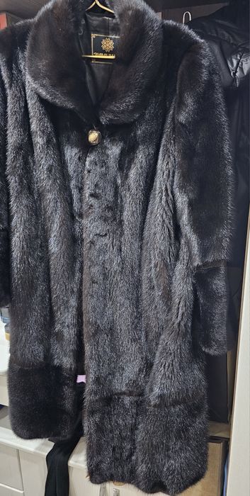 Продам шубу норковую.Размер 50-54, длинна 1,05м..Новая.