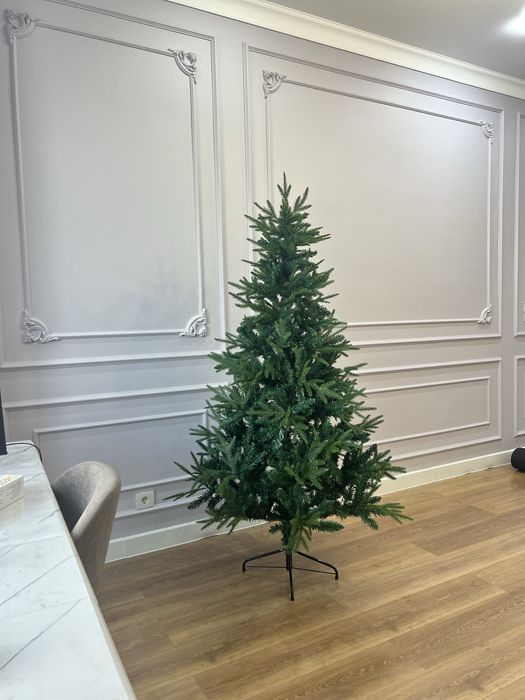 Продам елку пол ель 180