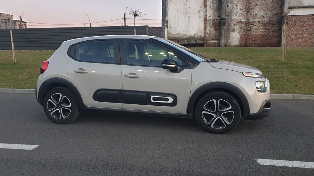 Citroen C3 2021 / 1.5 HDI 105 Cp/ Cockpit/ Navi