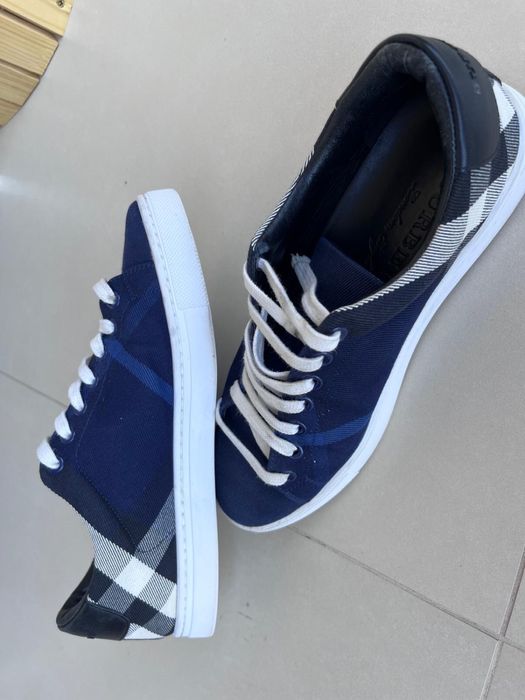 Burberry check sneakers 39