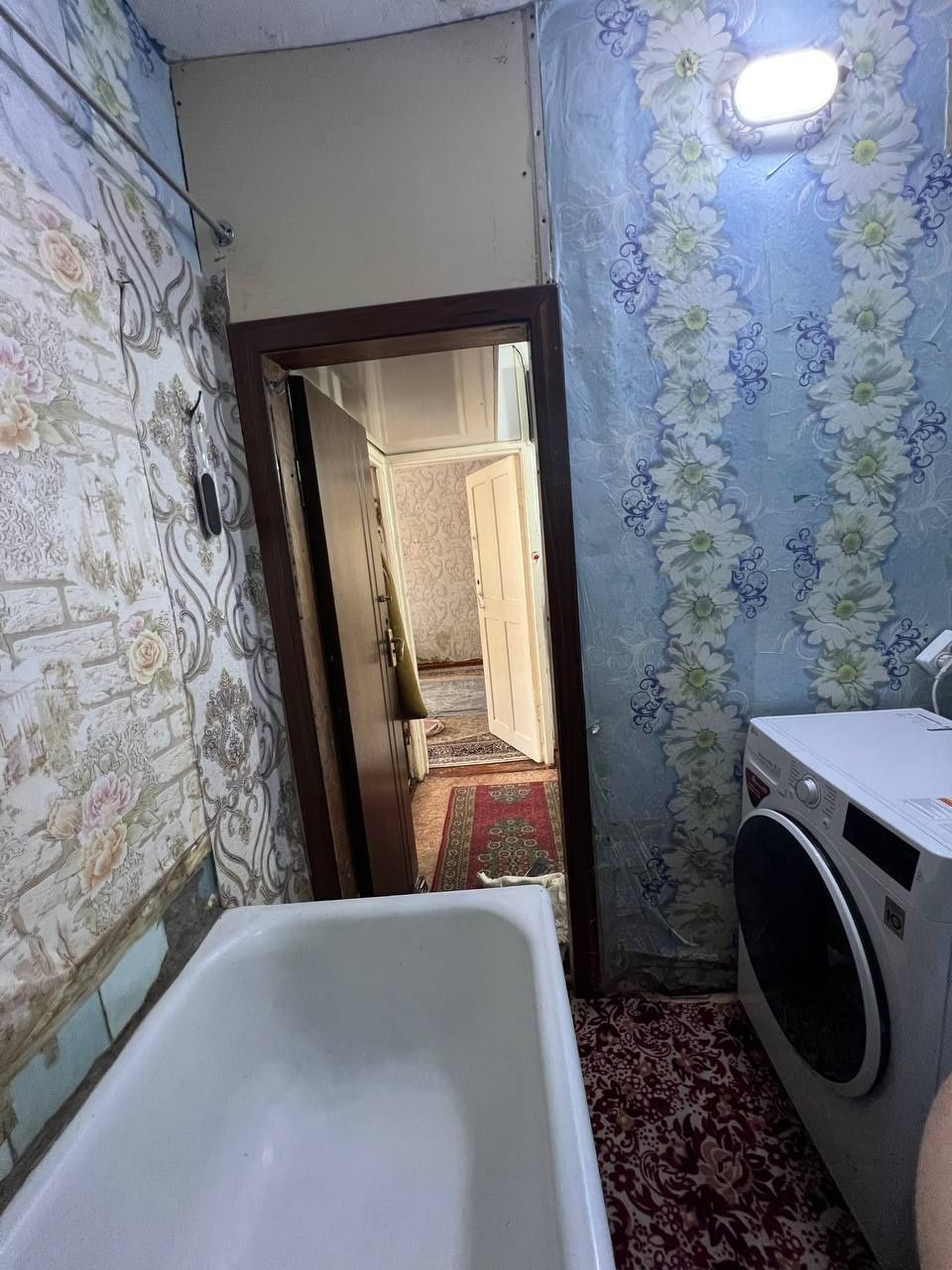 Продаётся   2/2/4  на Лисуново в бывшем общежитие