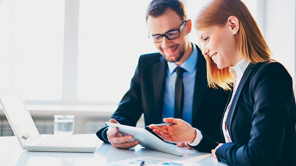 Сдача налоговых отчетов, сопровождение пенсия и декретных