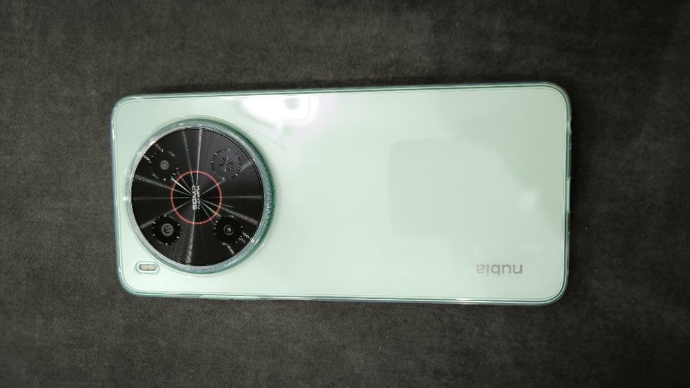 ZTE Nubia V70 MAX 12/128GB NFC