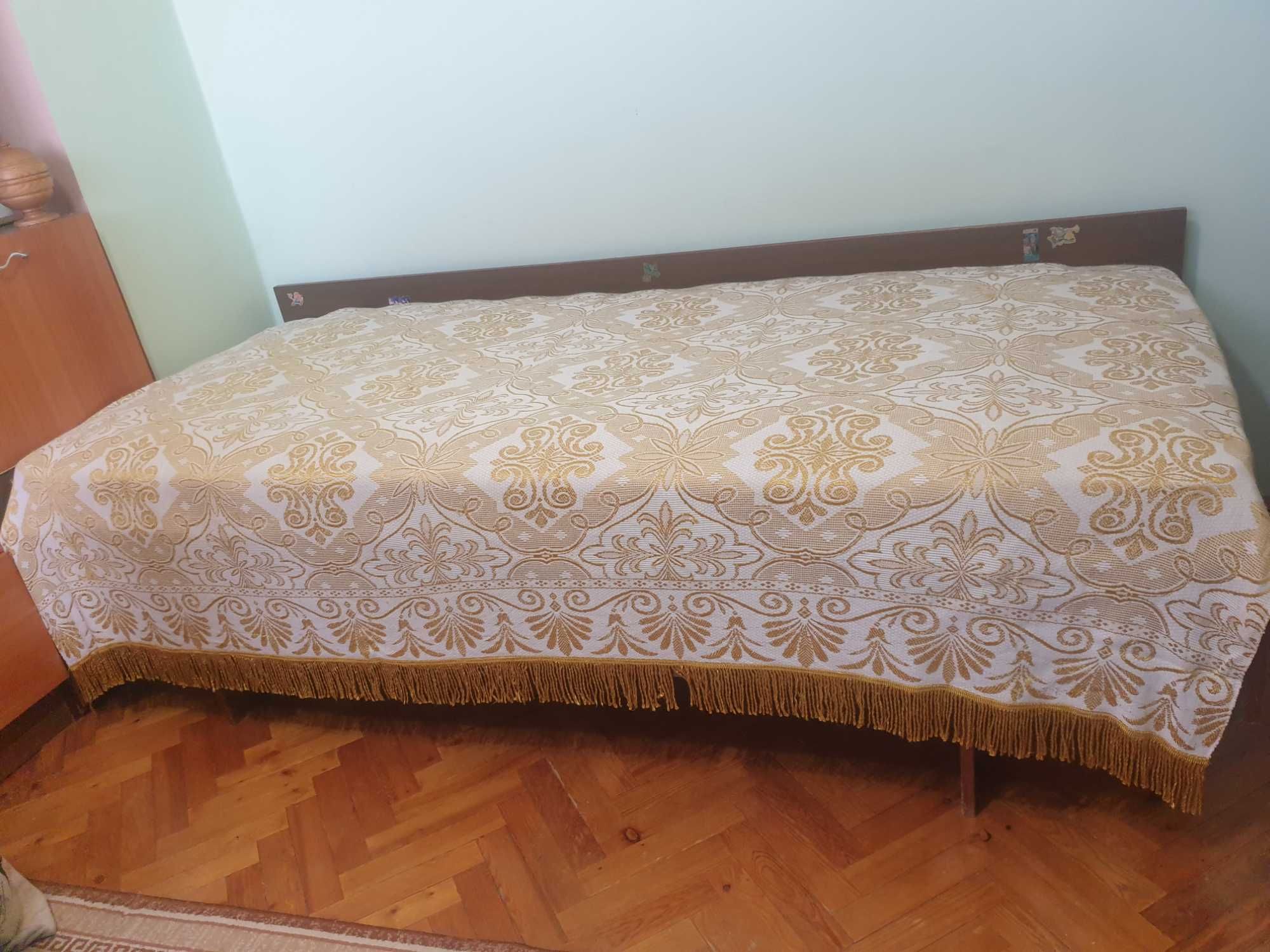 Мактрак с подарък легло и рамка