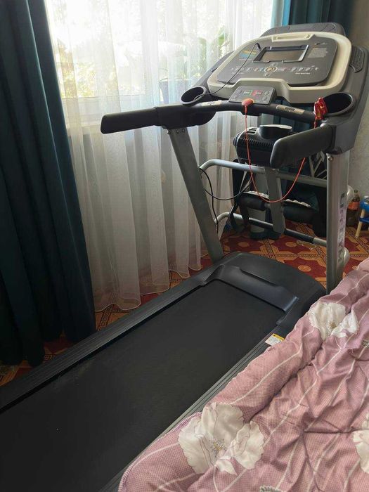 Беговая дорожка  в отличном состояние.