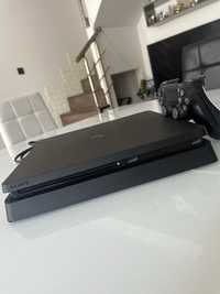 Playstation 4/ PS4 Slim