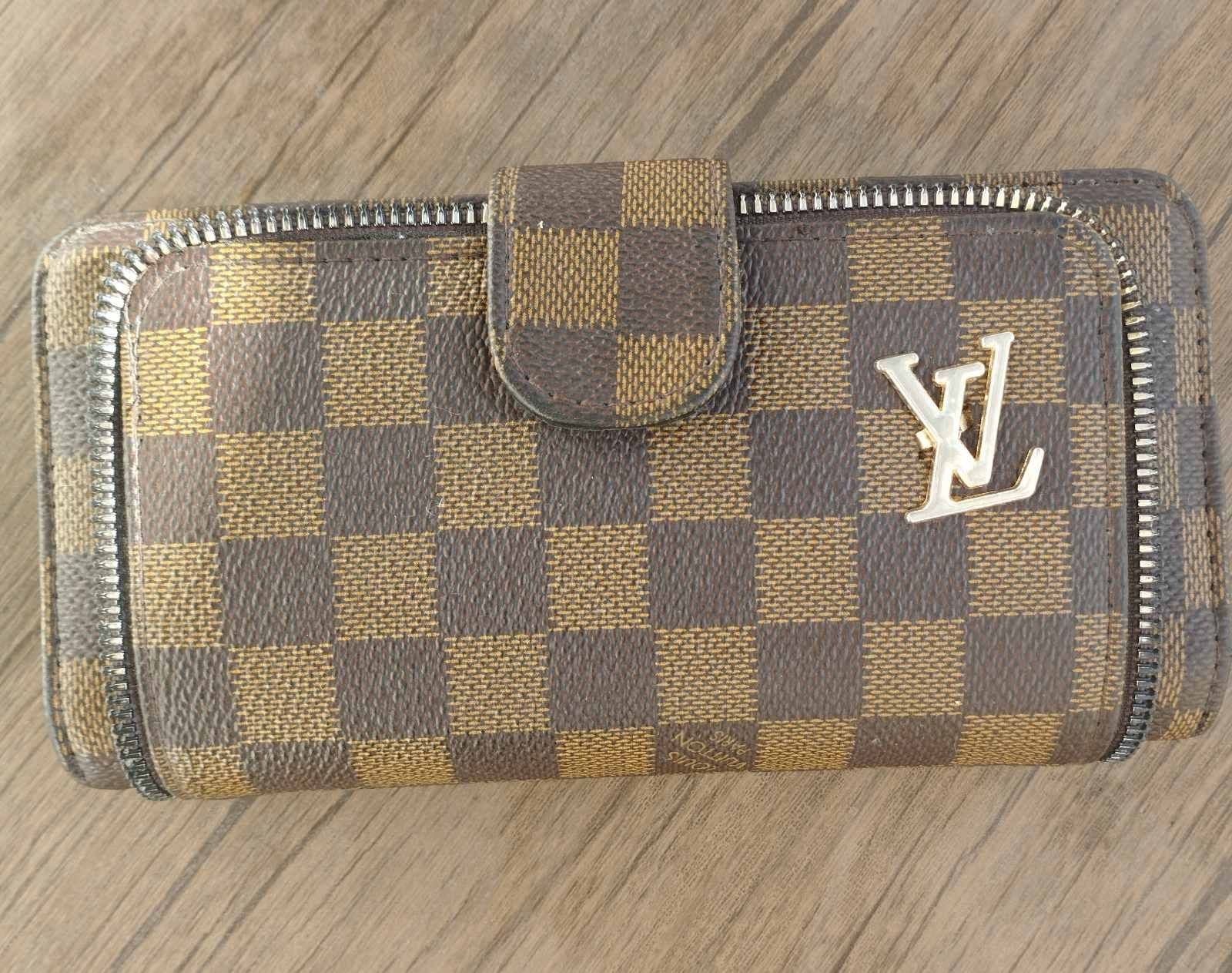 Много хубав Дамски Портфейл LOUIS VUITTON Елегантен!