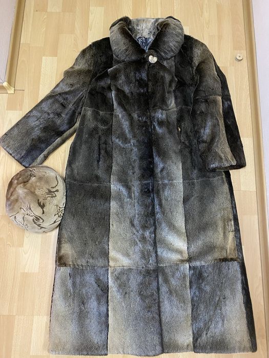 Продам шубу из нерпы .