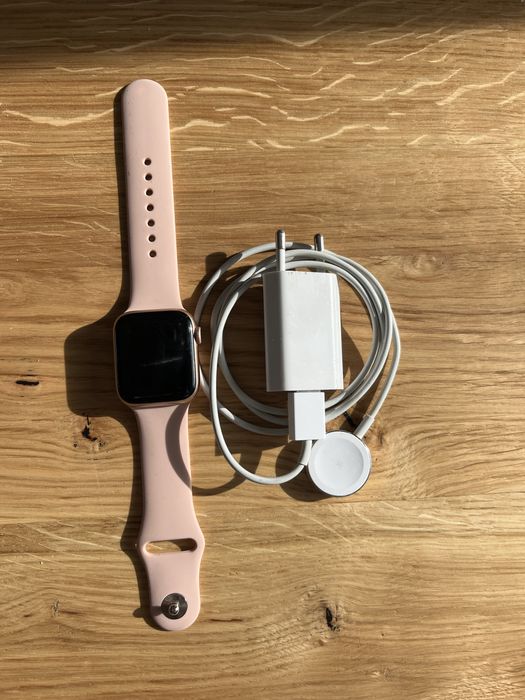 Apple watch 6; 40 mm