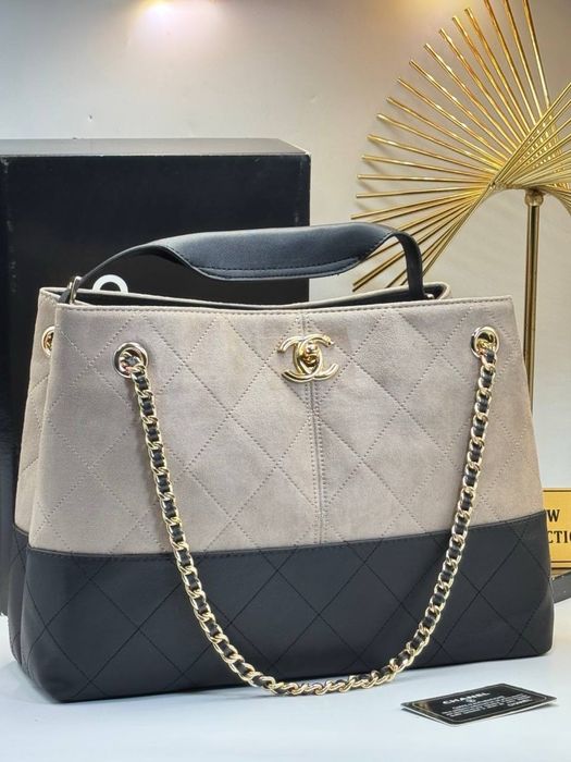 Geanta Chanel noua !!! Dimensiuni 35/24 !!!